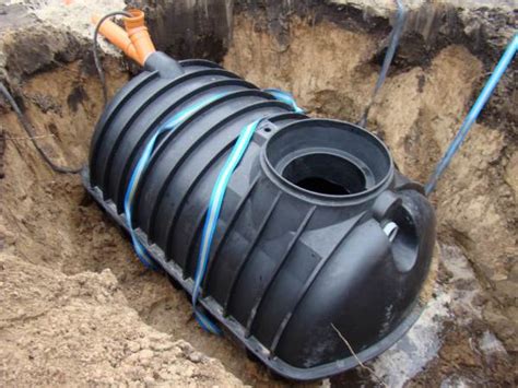 Как сделать септик из бочки на примере пластиковых емкостей своими ...