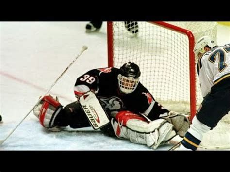 Dominator SPECTACULAR SAVES! Dominik Hasek : hockeygoalies