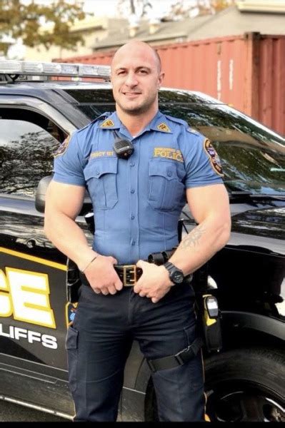 Another Hot Beefy Cop Tumbex