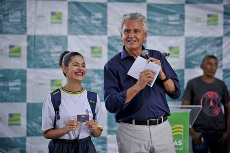 Caiado Inaugura Col Gio E Vistoria Obras De Hospital Em Guas Lindas De