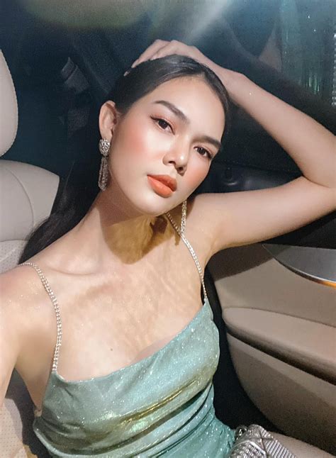 Nhan S C Ng C Trinh M C Bikini Quy N R H T M T N Tim T Nh Tr K M Tu I