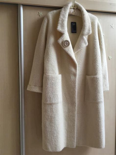 Белое пальто из ангоры с чем носить - 83 фото