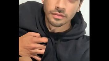 Brasileiro Alex mostrando o cacetão BoysdoLukeOn XVIDEOS