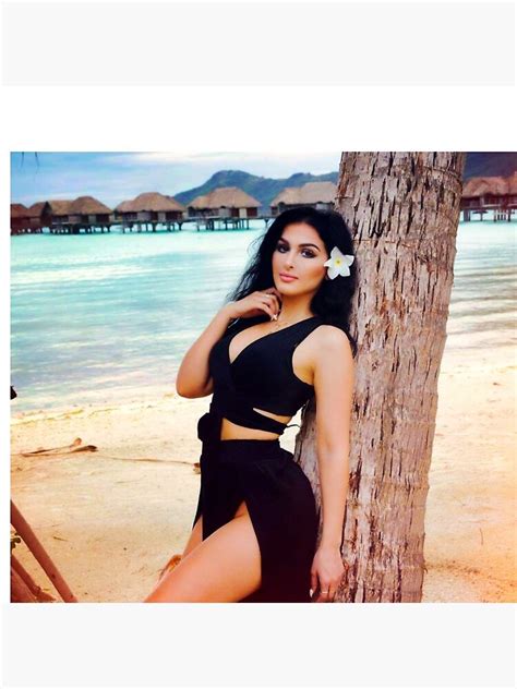 6 Hot SSSniperWolf Bikini Pics