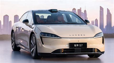 Huawei Launches Luxeed S7 Electric Sedan With Up To 855 Km Range