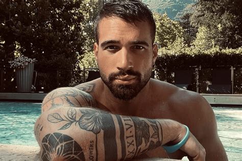 Alex Migliorini l ex tronista gay di Uomini e Donne ha divorziato Con Puggy è finita Gay it