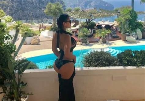 Curvy Latina Webcam Goddess And Live Stream Model Freakden