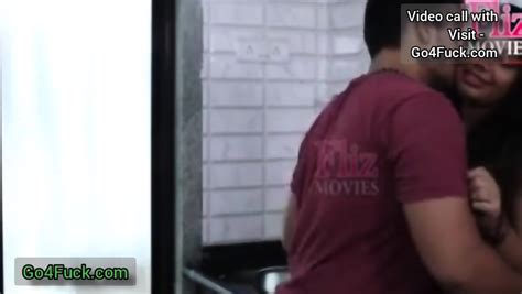 Muslim Hot Nokrani Ki Kitchen Mein Chudai Kari Malikn Ne