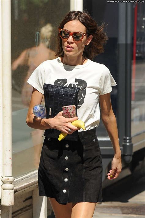 Alexa Chung New York Posing Hot New York Beautiful Skirt Paparazzi Famous And Uncensored
