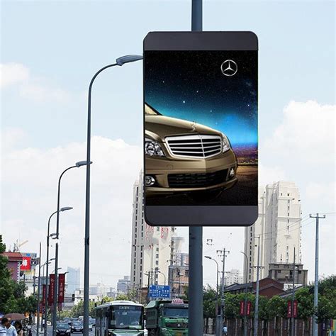 Street Light Pole Led Display A Modern Digital Signage Yuchip
