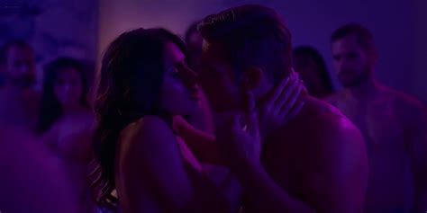 Nude Video Celebs Sarah Shahi Nude Sex Life S E