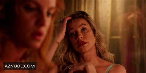 BEATRIZ GODINHO Nude AZNude