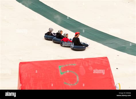 Dry Ski Slope Uk Hi Res Stock Photography And Images Alamy