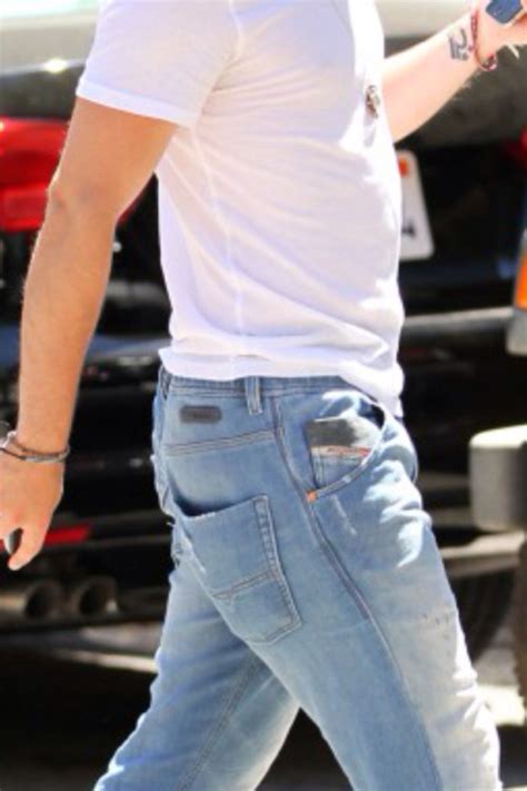 Que Hombres Josh Hutcherson Ass