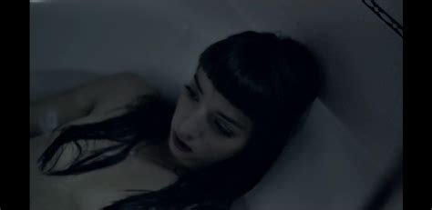 Blind Malice Nude Pics Page 1