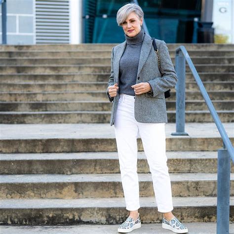 How To Wear Gray Color Palettes And Gray Outfits For You To Choose From