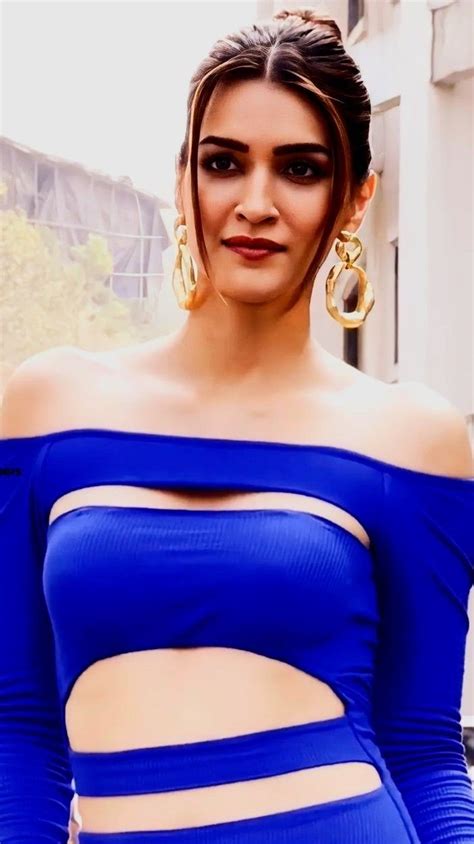 Pin By Lucky On Kriti Sanon Most Beautiful Bollywood Actress Bollywood Actress Hot Beautiful