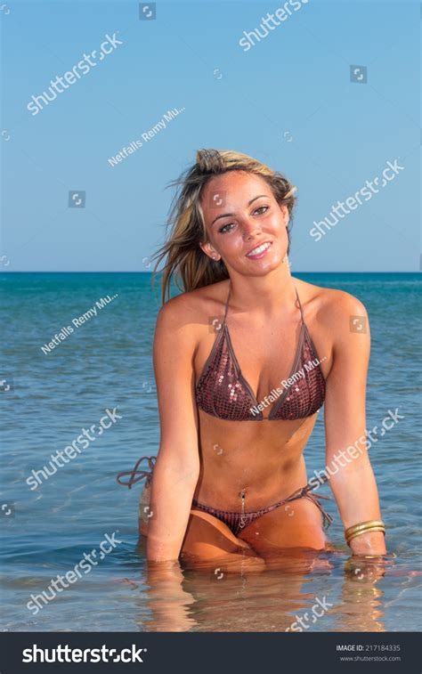 Sexy Beach Girl Bikini Foto Stok Shutterstock