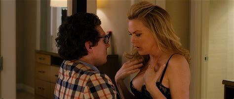 Naked Elaine Hendrix In Swing State