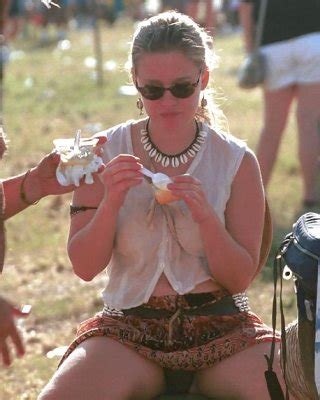 Public Upskirts Porn Pics PICTOA