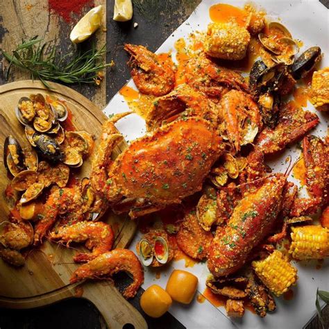seafood  singapore   tasty ocean feast  kind helper
