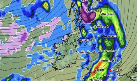 Bbc Weather Carol Kirkwood Warns Of Damaging Severe Gales Thrashing Britain At 60mph