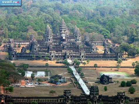 Вид с воздушного шара на Ангкор Ват (Angkor Wat), Ангкор, Сием-Рип ...