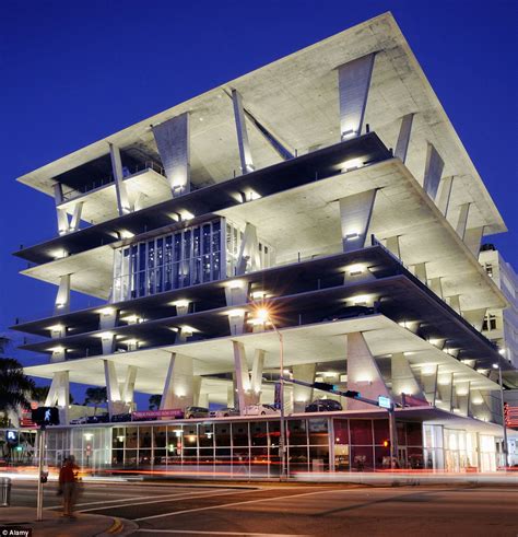 10 парковок конкурса "Самая крутейшая парковка мира 2013"