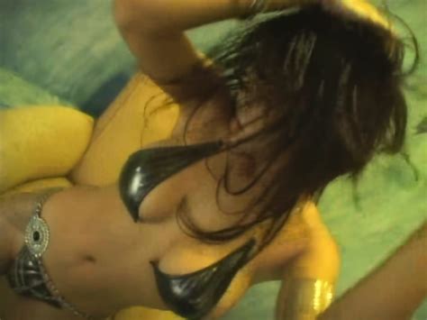 Busty And Hot Erotic Dancer Upscaled