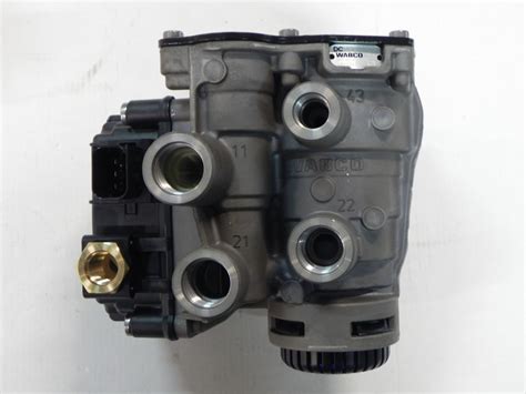Кран управления тормозами прицепа MB/DAF/Iveco 0014311213/4802044000 ...