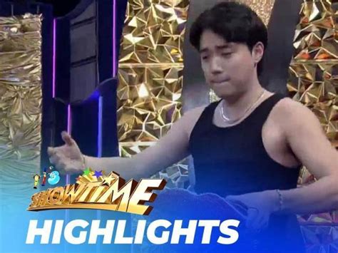 It S Showtime Koreanong Mekanino Pina Init Ang It S Showtime Stage Sexy Babe Gma