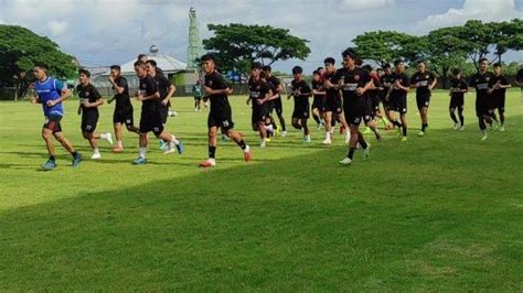 Tujuh Pemain Absen Latihan Perdana Psm Makassar Kemana Anco Jansen Dan