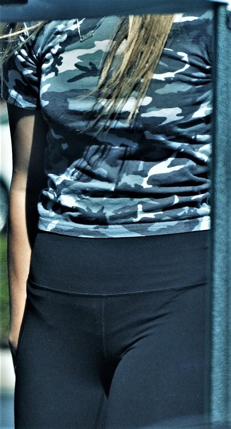 Stunning Blonde With VTL Spandex Leggings Yoga Pants Forum