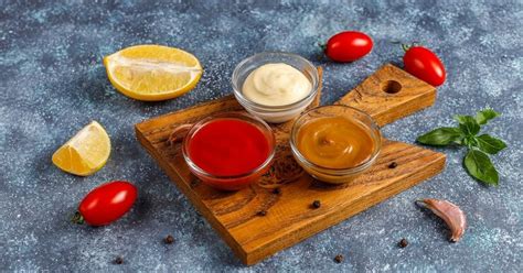 На первом месте среди самых вредных продуктов – покупные соусы и ...