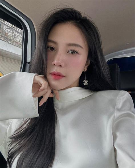 Hot girl Vũ Ngọc Châm lấy chồng nhan sắc vạn người mê