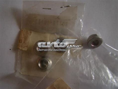 9017910183 Toyota гайка передней стойки стабилизатора