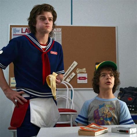 Stranger Things Steve And Dustin Joe Keery Gaten Matarazzo Scoops Ahoy Banana Season 3