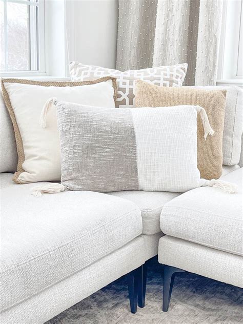 How To Place Throw Pillows On A Sofa