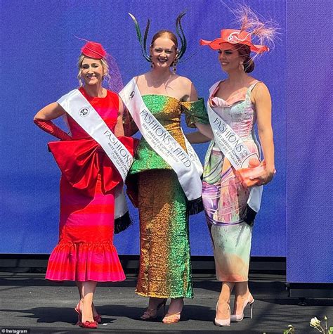 Oaks Day Purple Reign Princess Diana S Nieces Eliza And Amelia