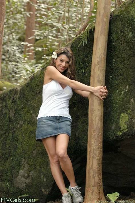 Babe Getting Nude In The Forest Porn Pictures Xxx Photos Sex Images Pictoa