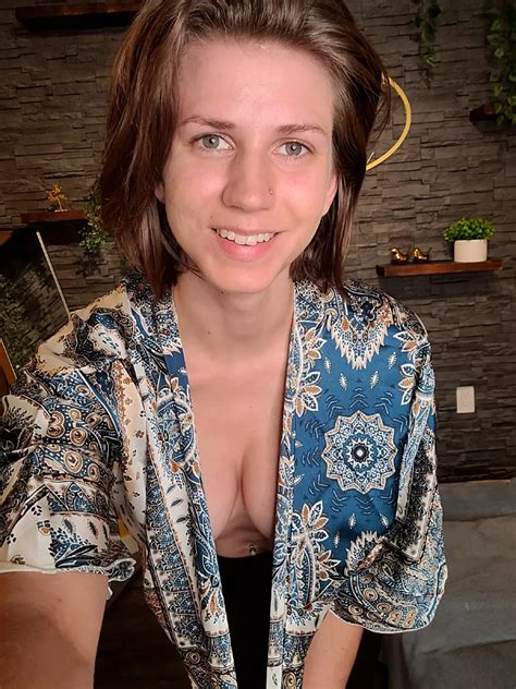 If I Slightly Lean Forward Oops Nudes Downblouse Nude Pics Org