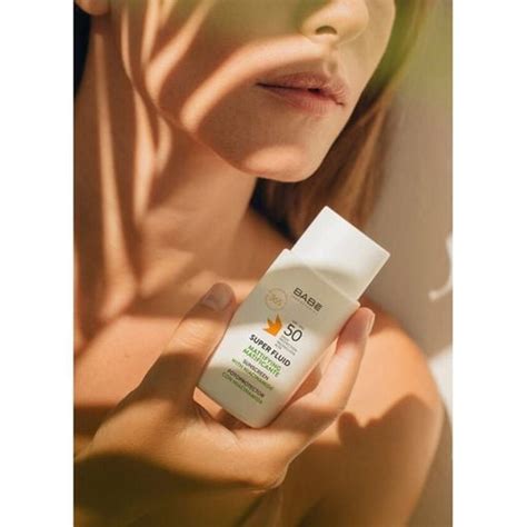 Babe Laboratorios Super Fluid Spf