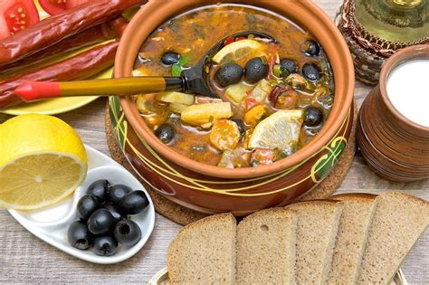 Как приготовить мясную солянку