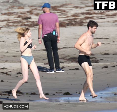 Lucy Boynton Sexy Seen Flaunting Her Hot Bikini Body At The Beach In