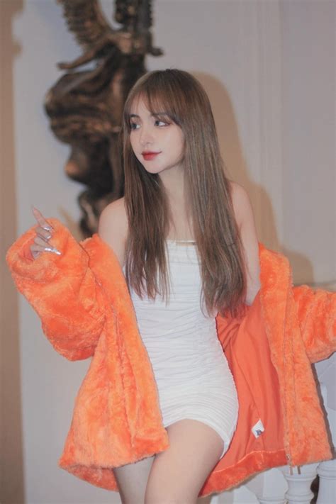 H H Nh L H Ng Trong L C U Trend Hot Tiktoker N Ng B Ng Nh T Gen Z Nh N V V V N L I C