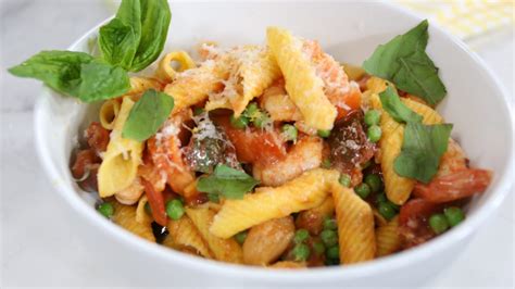 Garganelli with shrimp, garlic confit, peas, and chili