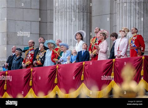 The Countess Of Wessex On The Balcony Of Buckingham Palace Hi Res Stock