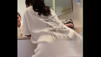 Ébano mixto folla en el baño XVIDEOS