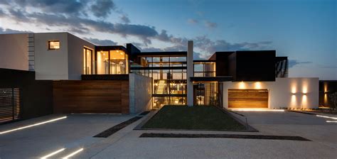 This Contemporary Mansion In South Africa Blends Luxury With Comfort