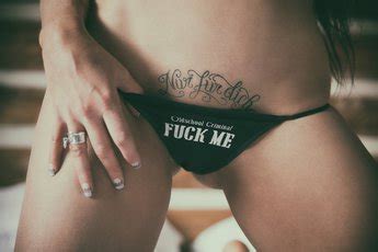 Hot Milf Texas Patti Poses Seductively By The Sea For Horny Photoshoot Photos